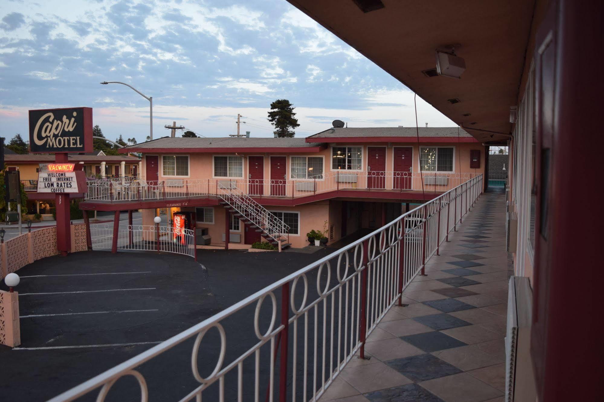 Capri Motel Santa Cruz Beach Boardwalk Экстерьер фото